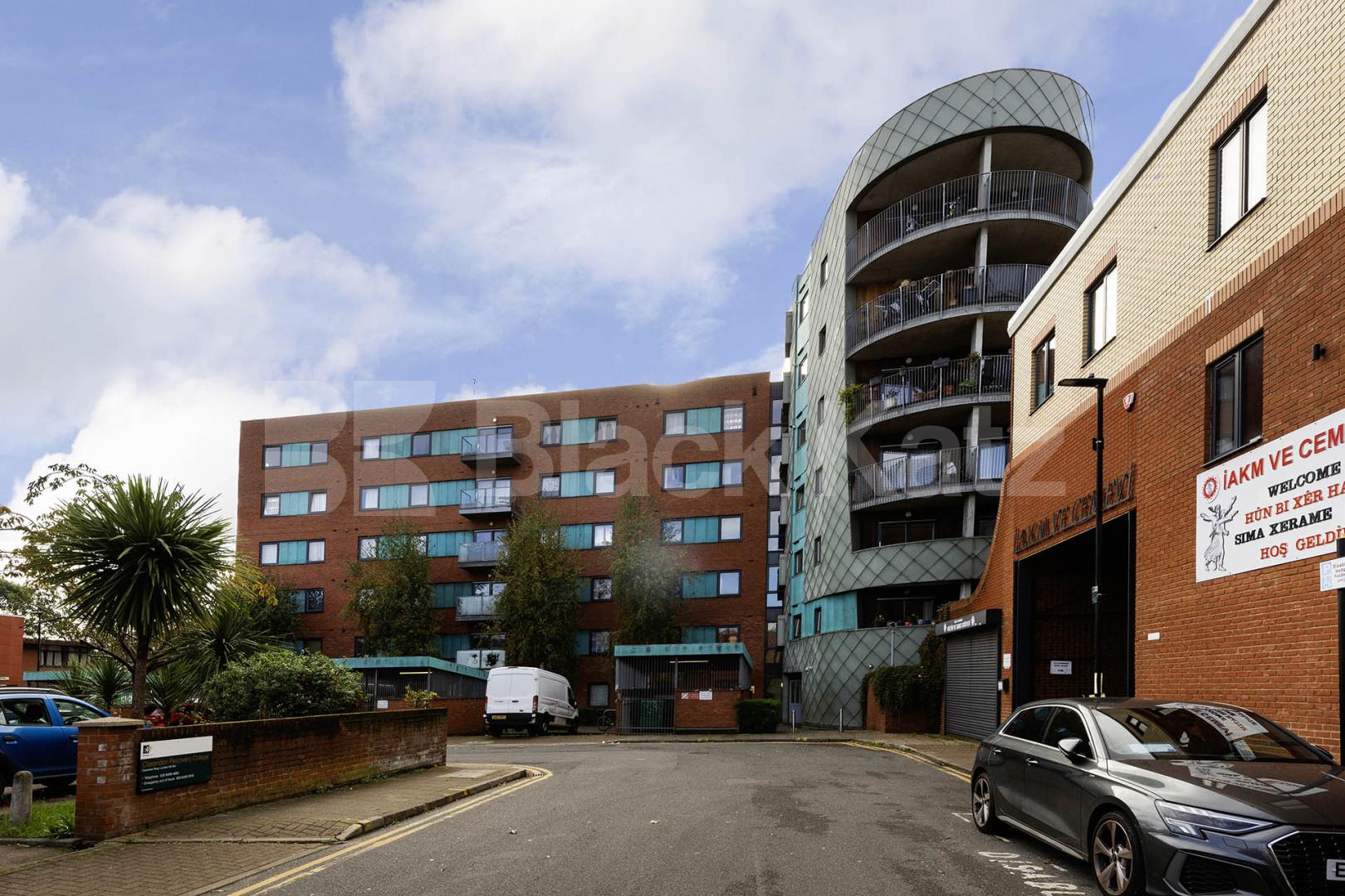 Newly refurbished one bedroom with a garden Clarendon Road, Hornsey / Turnpike Lane